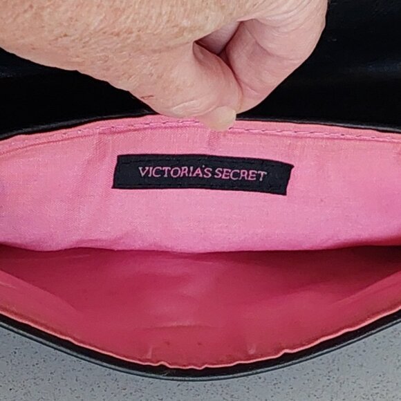 Victoria's Secret Black Faux Leather Vintage Wristlet with Metal Ring Handle - Picture 11 of 12